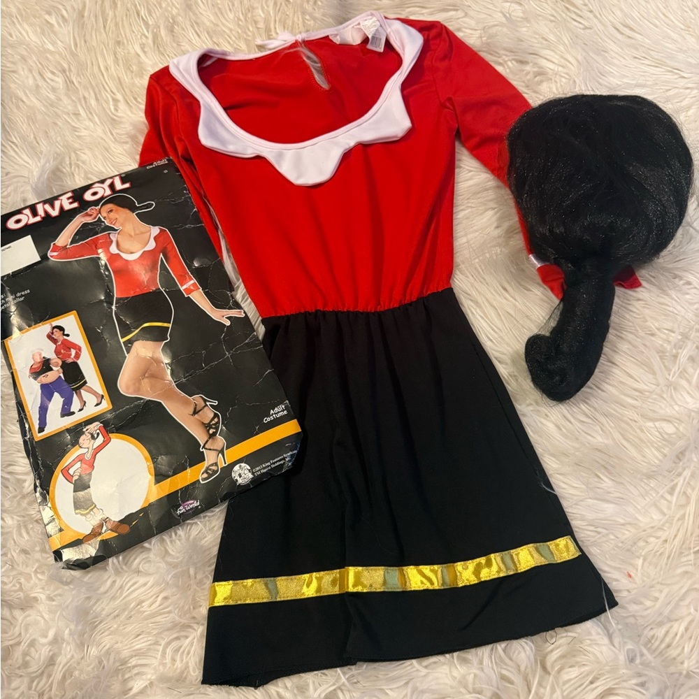 Women’s olive oil costume (E6)
